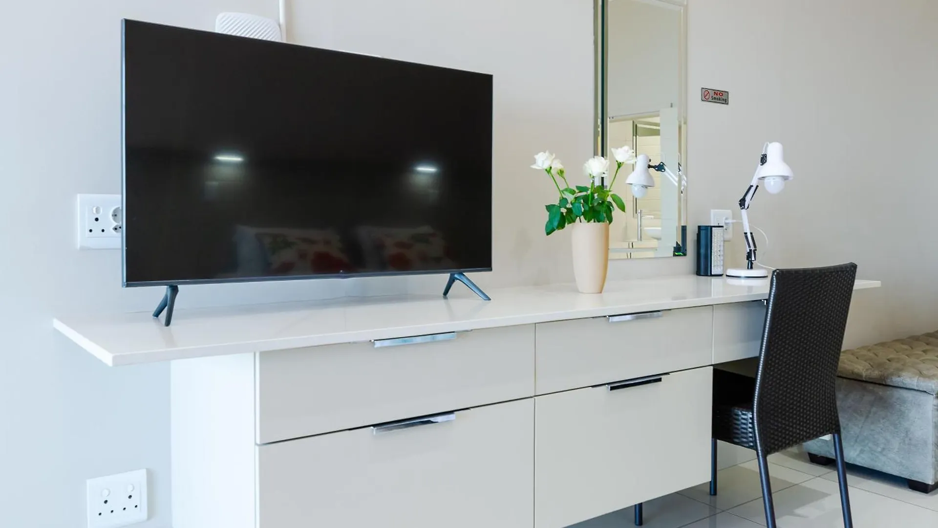 Camps Bay Blue Self-Catering Studios Cape Town Apartment