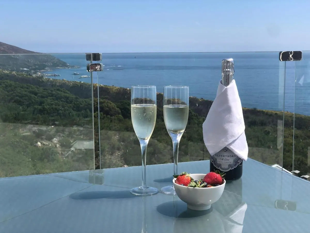 Camps Bay Blue Self-Catering Studios Cape Town 0*,  Güney Afrika