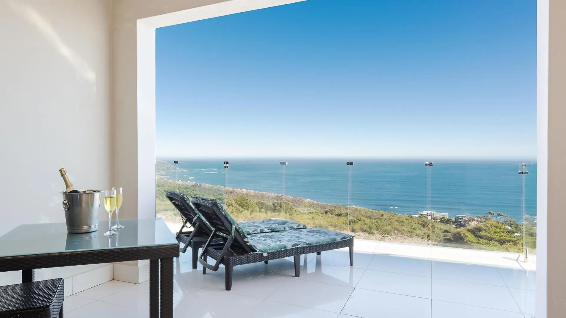 Daire Camps Bay Blue Self-Catering Studios Cape Town Güney Afrika